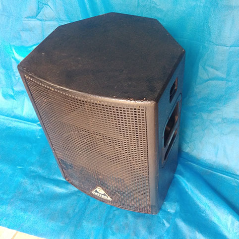 Caixa de Som Antera TS 500 - lateral direita Caixa de Som Antera TS 500 - lateral direita